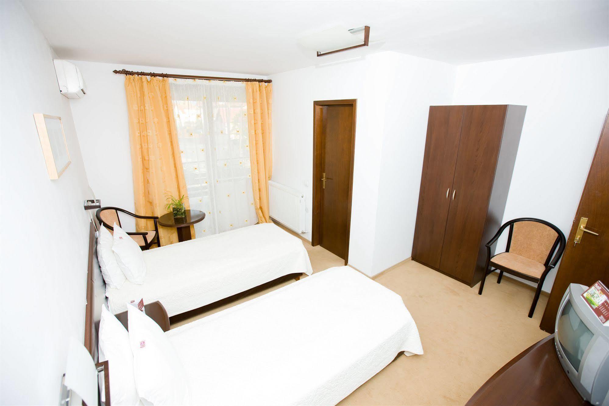 Hotel Rubin Sibiu Exterior foto
